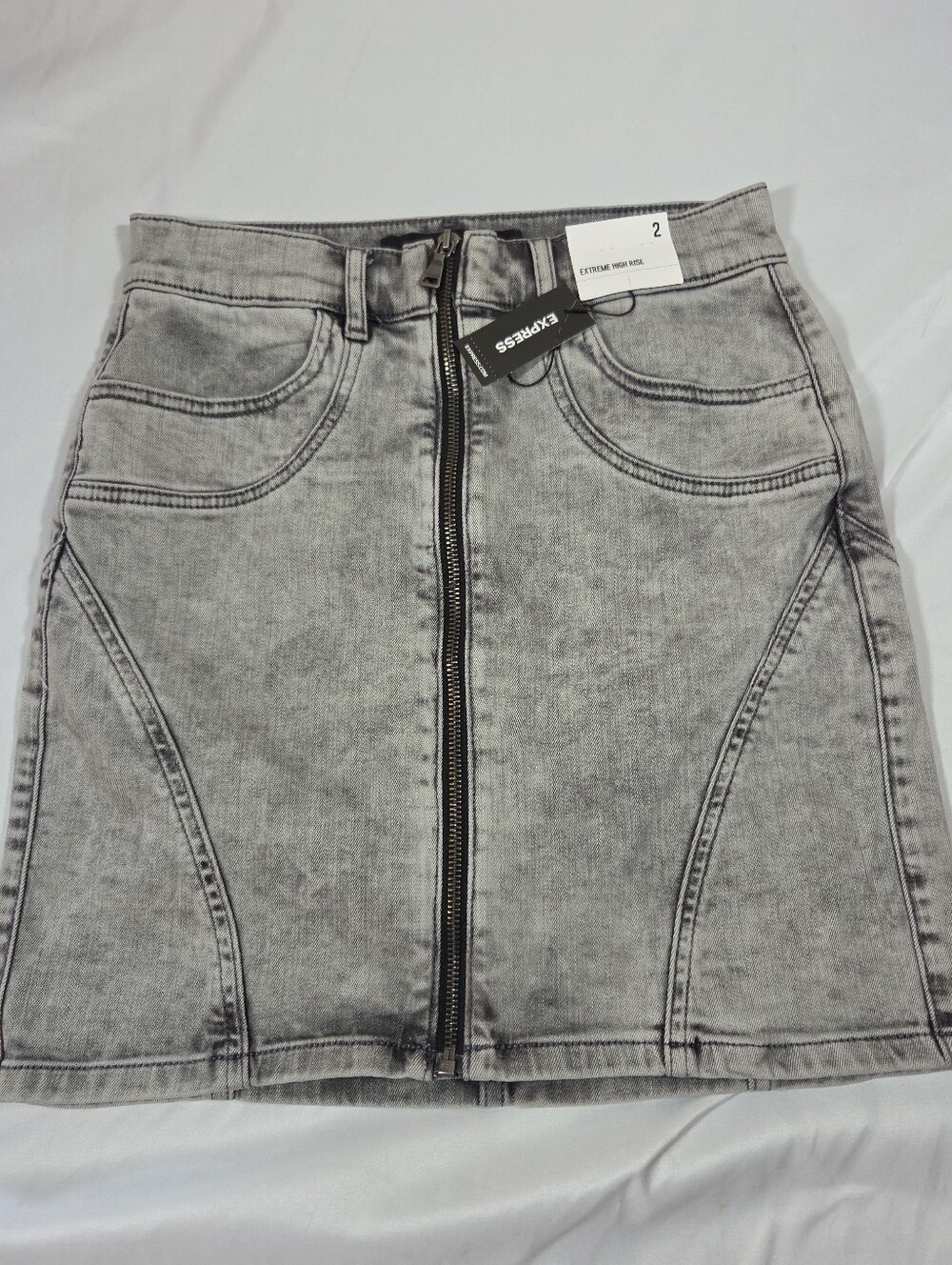 NWT Express Extreme High Rise Acid Wash Gray Denim Mini Skirt Zip Front  Size 2